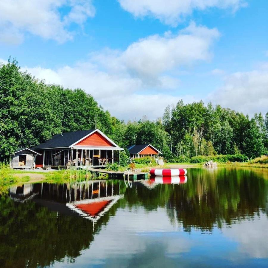 Hannunluhdan Lomamoekit Karijoki Exteriér fotografie